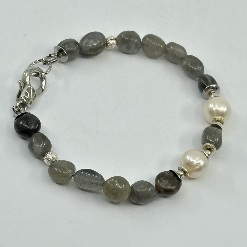 #355 New Handmade Genuine Labradorite And Freshwater Pearl Bracelet 7”